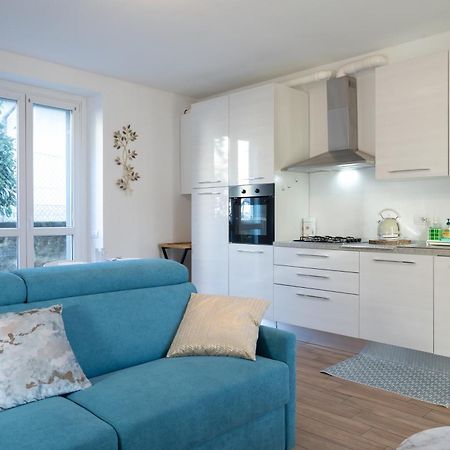 Lora Rose Suite ,Free Parking, Self Check In,2 Como Eksteriør billede