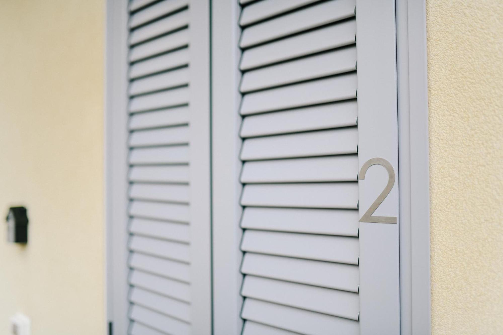 Lora Rose Suite ,Free Parking, Self Check In,2 Como Eksteriør billede