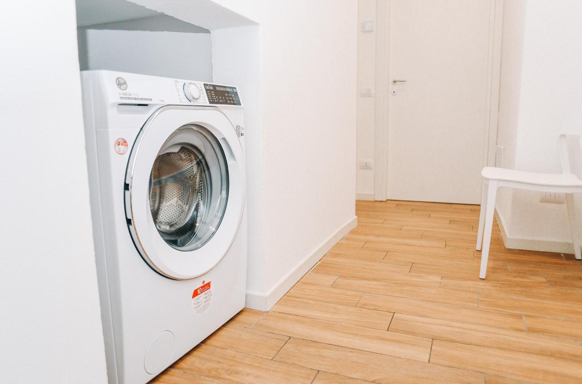 Lora Rose Suite ,Free Parking, Self Check In,2 Como Eksteriør billede