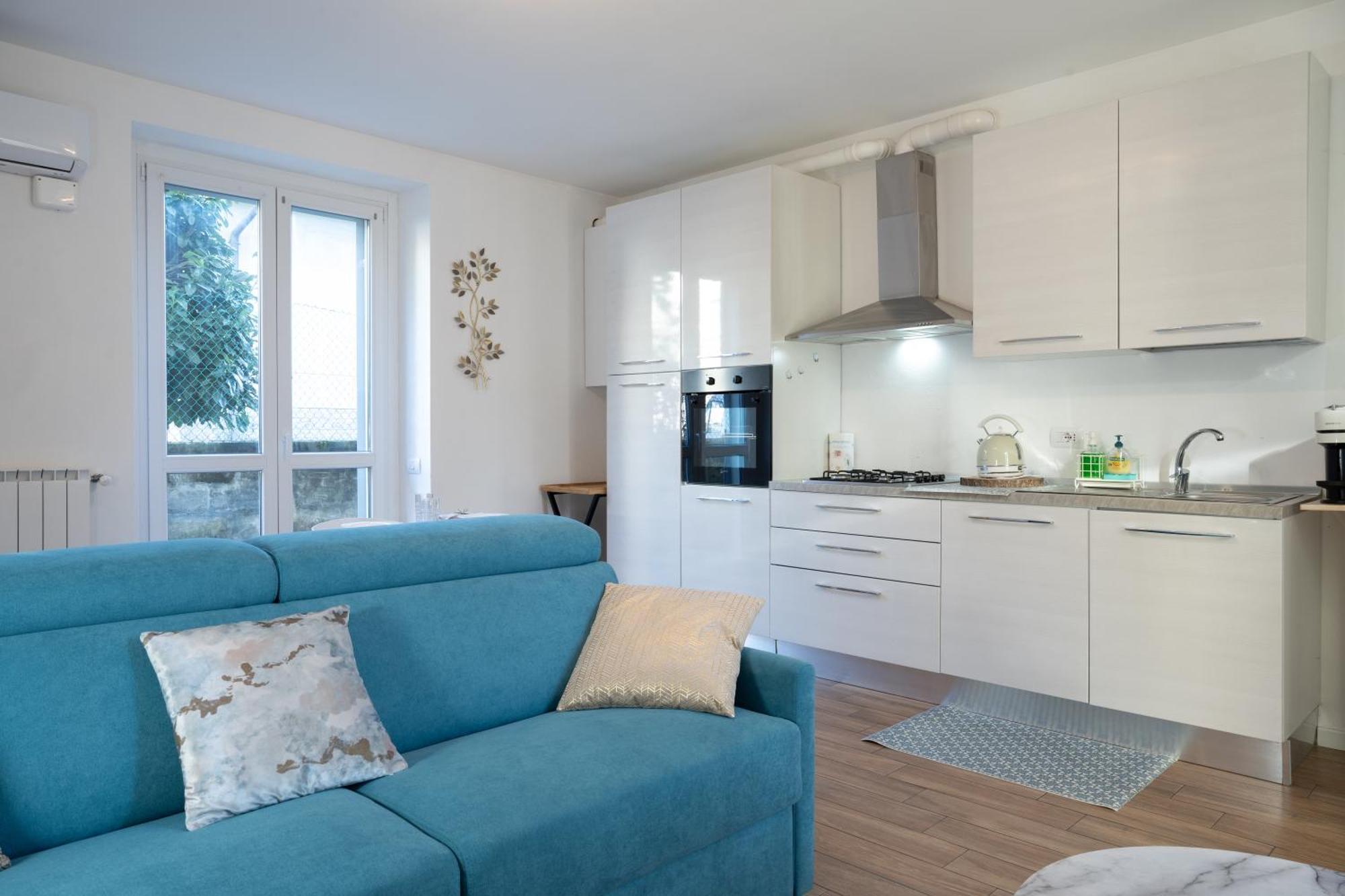 Lora Rose Suite ,Free Parking, Self Check In,2 Como Eksteriør billede